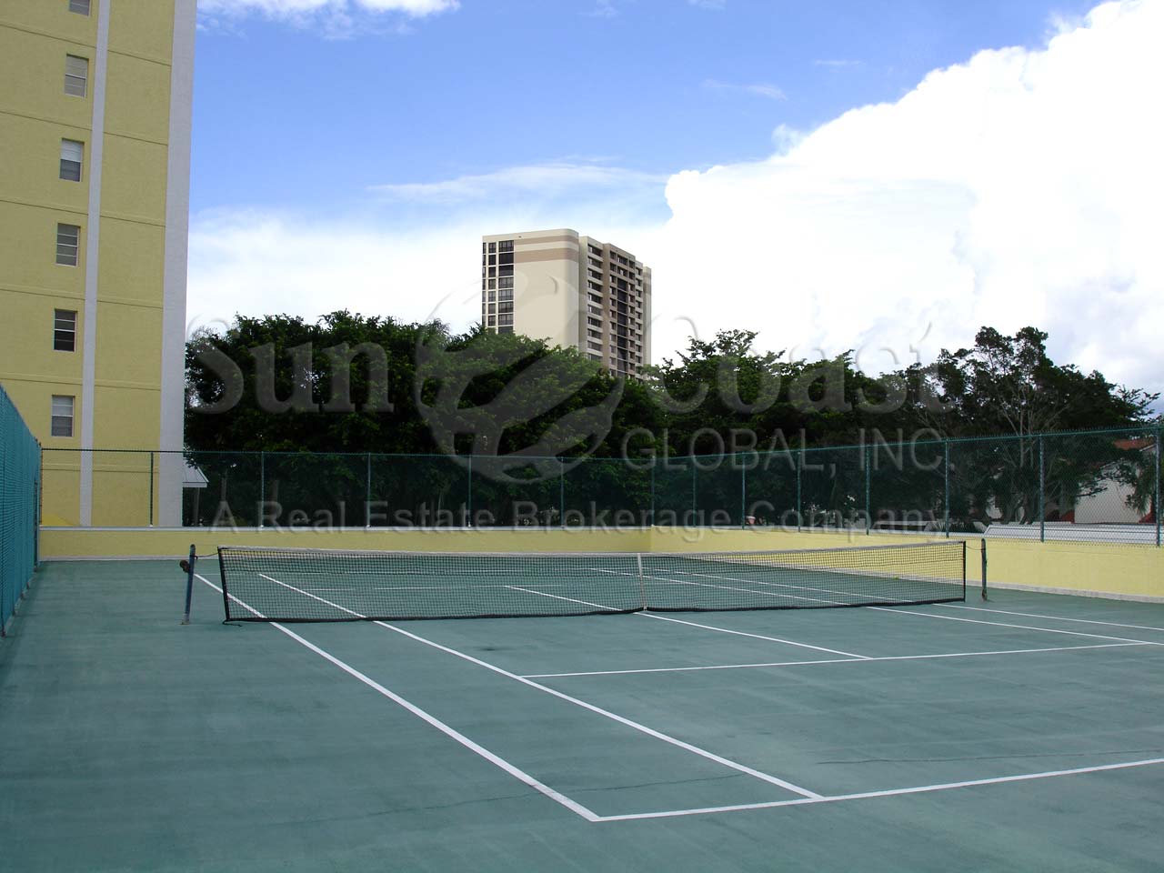 St Tropez Tennis Courts