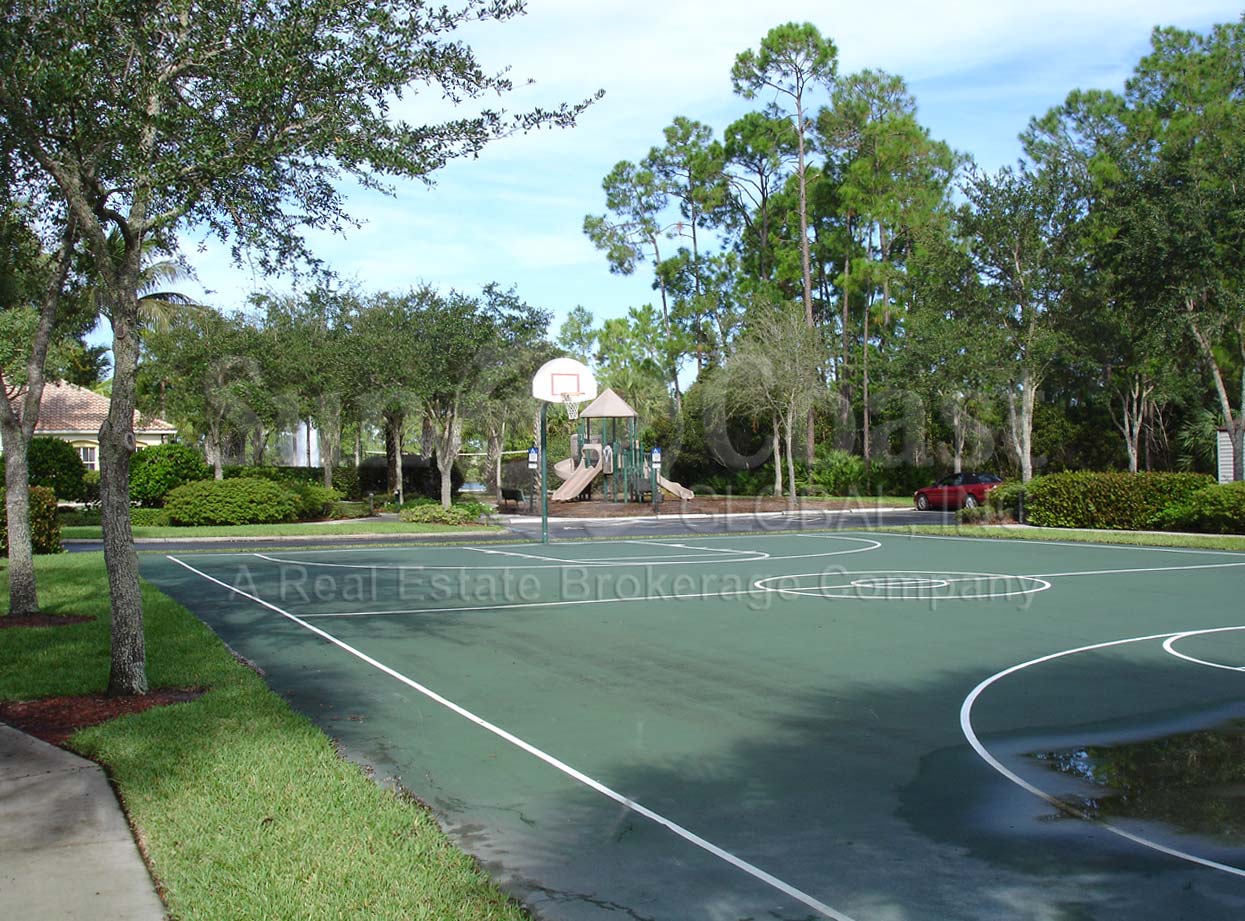 TARPON BAY Castaways Club basketball court