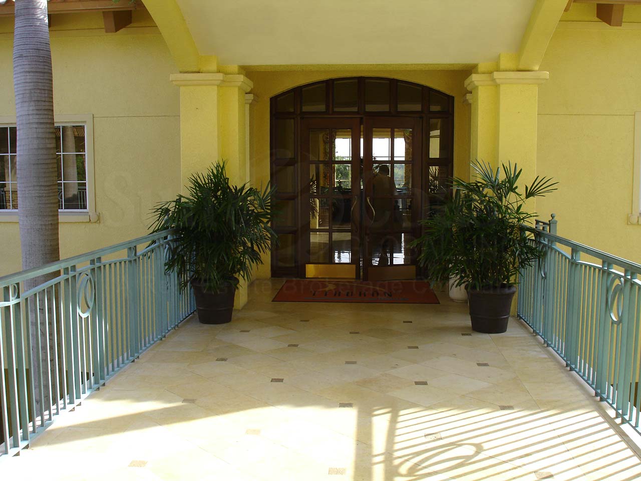 TIBURON Clubhouse Entrance