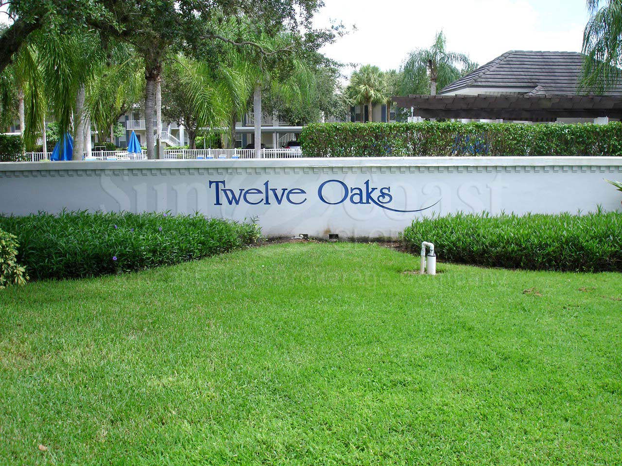 Twelve Oaks signage