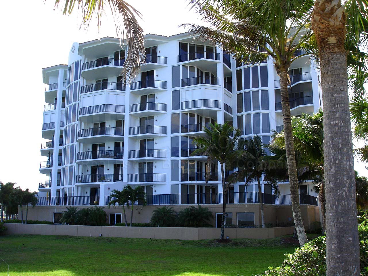 Twin Dolphins Condominiums