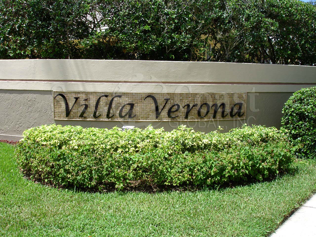 Villa Verona signage