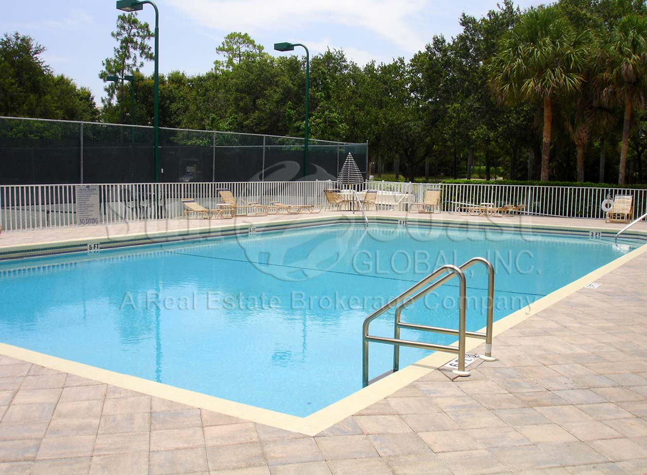 WILSHIRE LAKES community pool and tennis courts