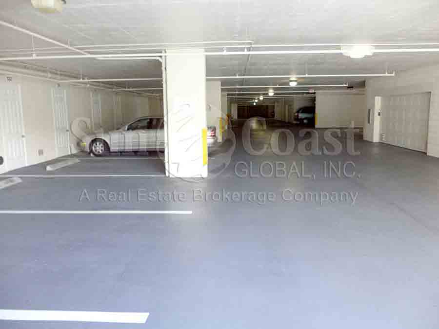 Regatta parking garage
