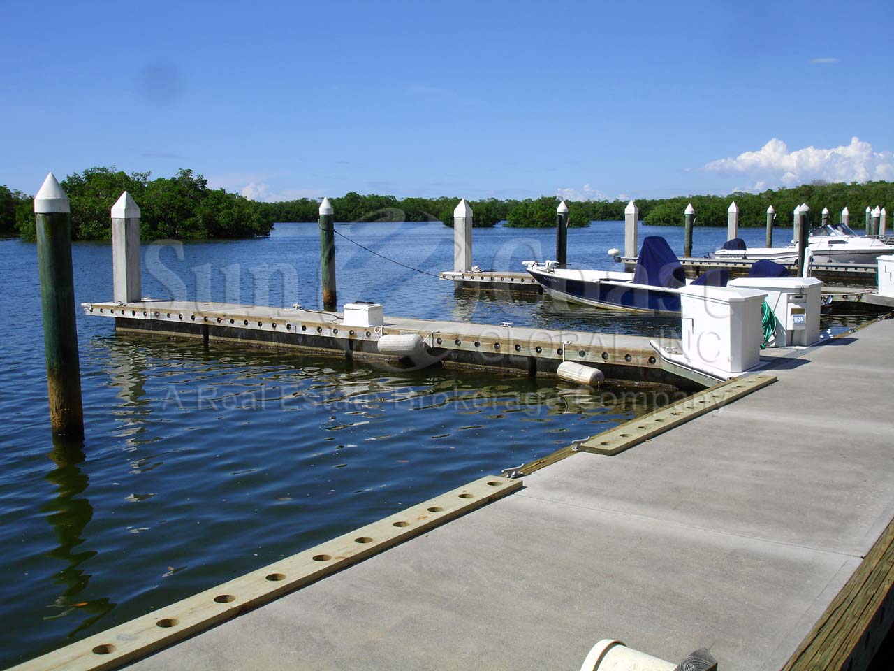 PELICAN ISLE Dock