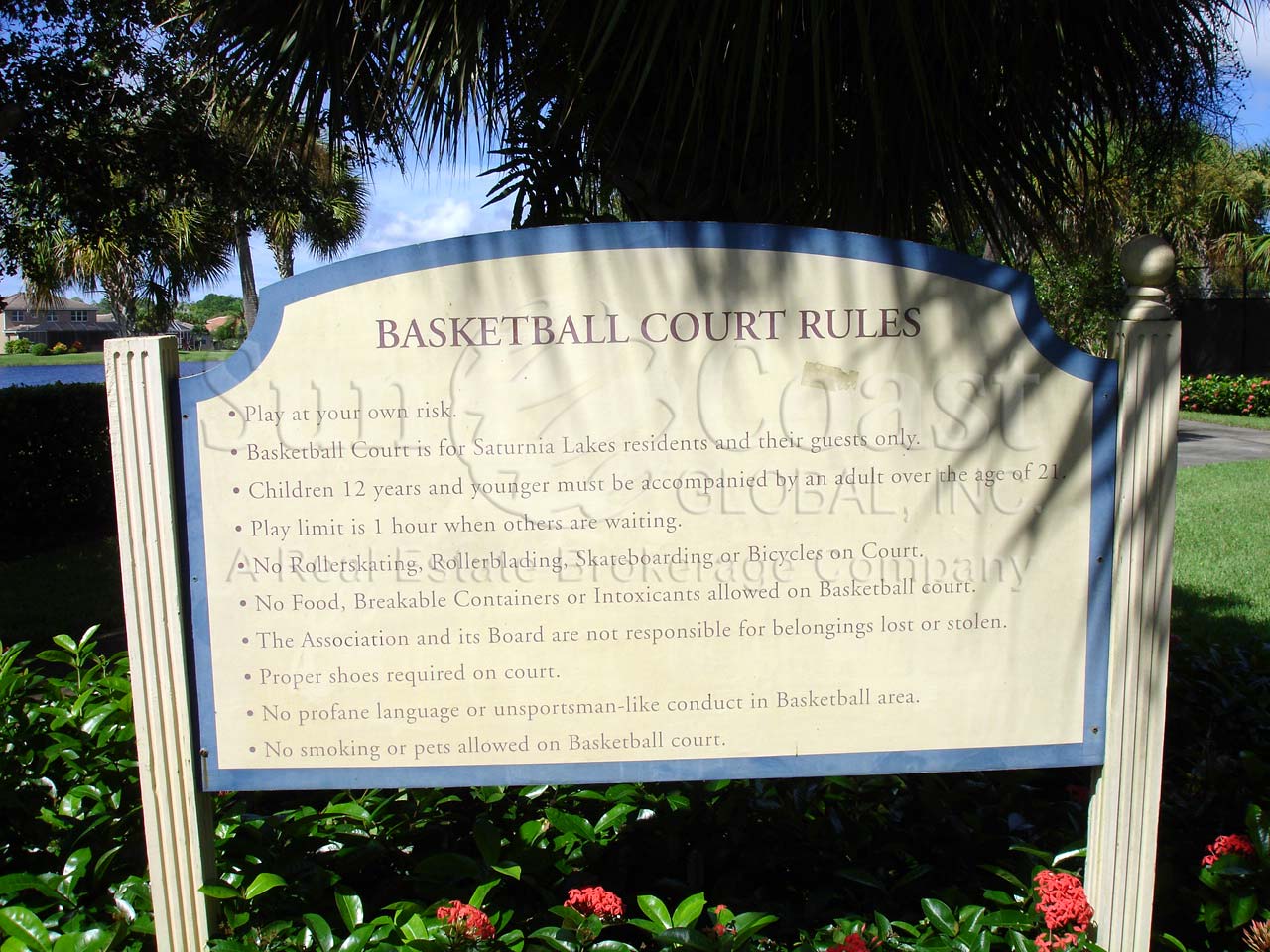 SATURNIA LAKES Basketball Court 