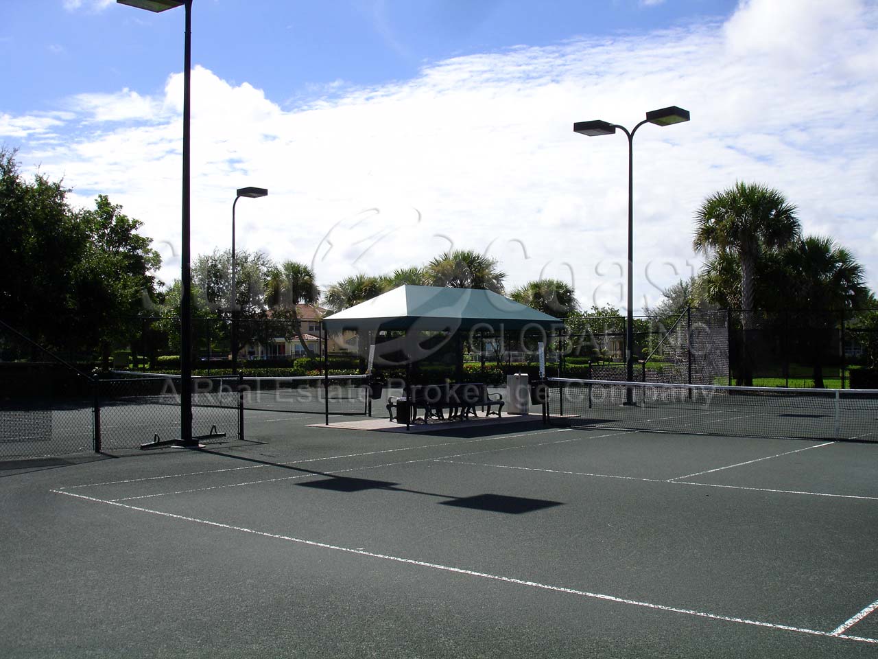 SATURNIA LAKES Tennis Courts