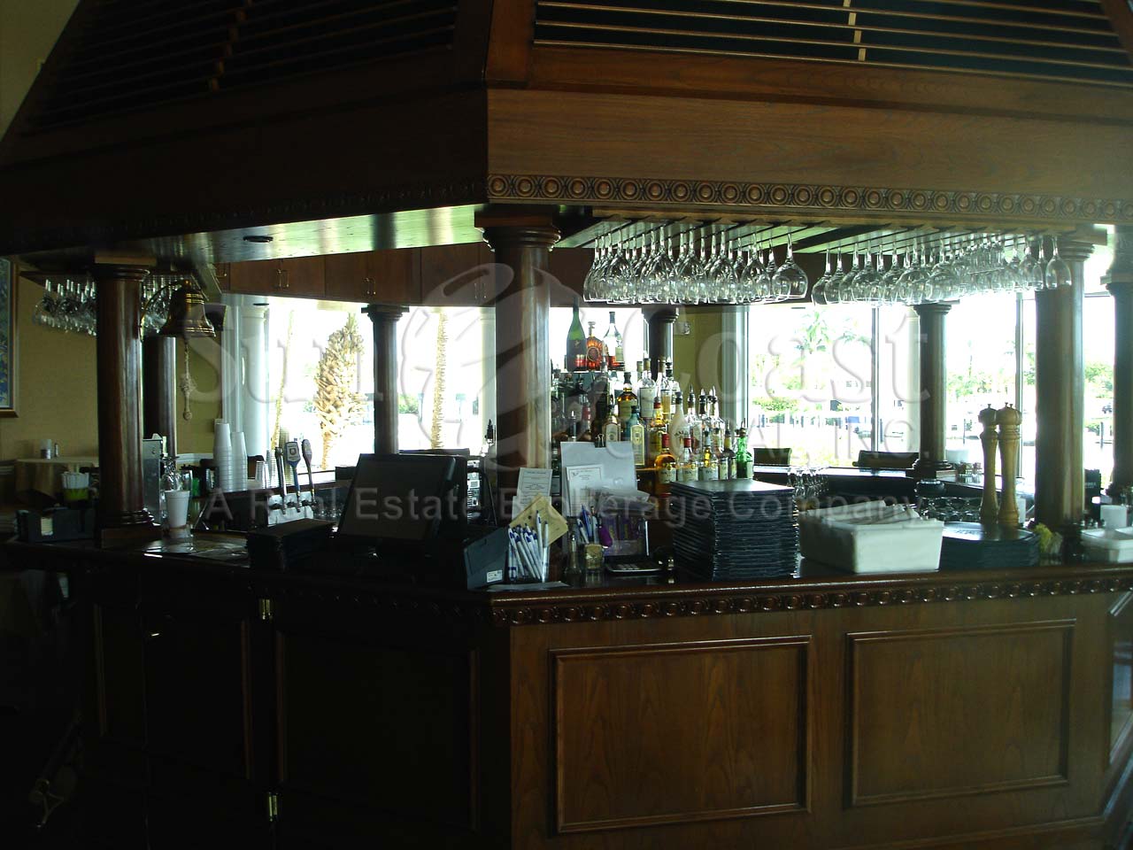 PELICAN ISLE Yacht Club Bar