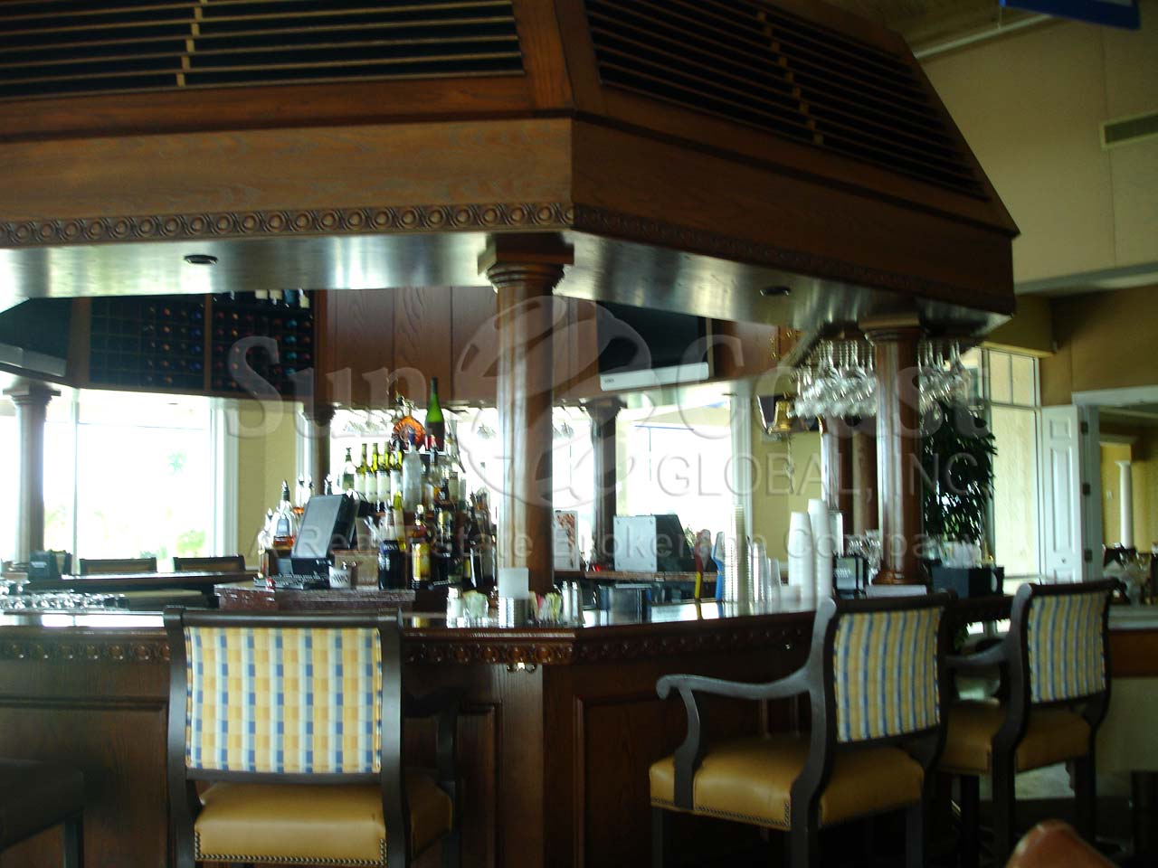 PELICAN ISLE Yacht Club Bar