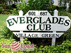 Everglades Club Sign
