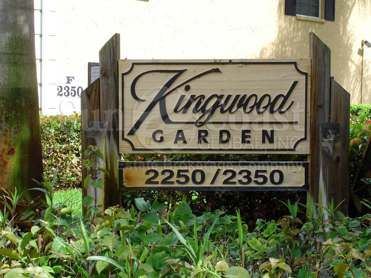 KINGWOOD GARDEN Signage